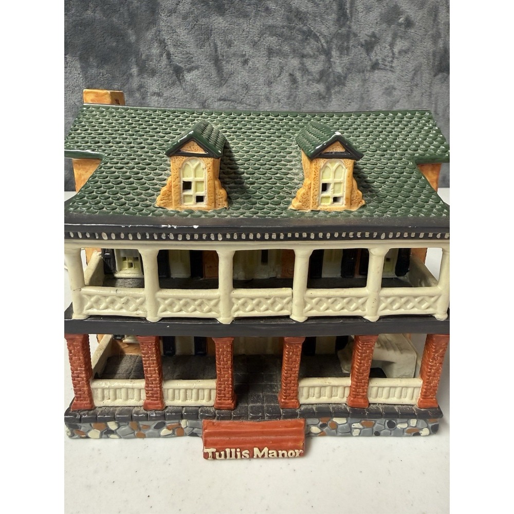 Vtg Tullis-Toledano Manor Ceramic Light Up Village House Biloxi MS Needs Bulb - Picture 4 of 5
